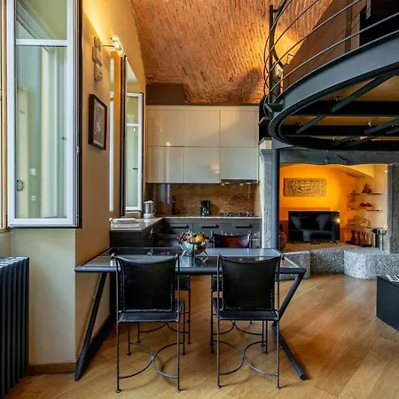 Secret Retreat With View By Halldis شقة